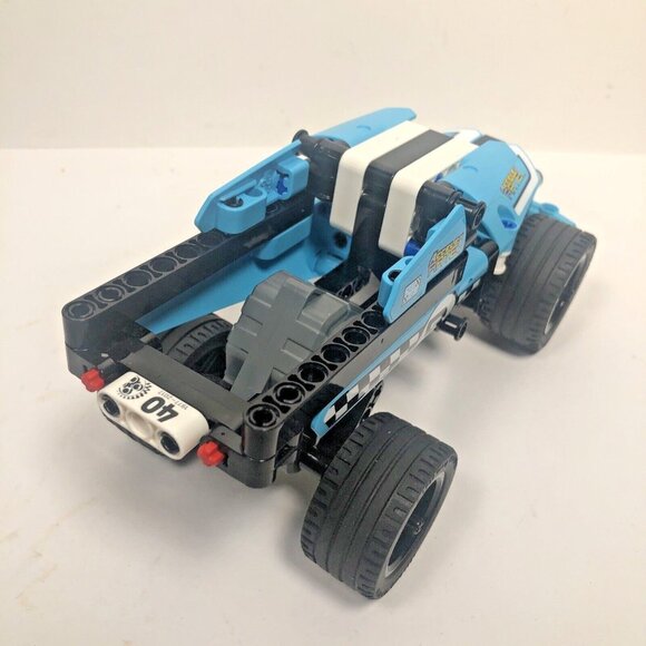 Lego Technic Stunt Truck #9 AcceleRate, 42059 winds up & moves - Picture 3 of 7